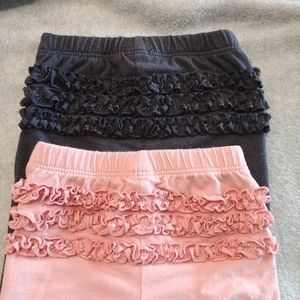 Old Navy ruffle pants 3 to 6 months